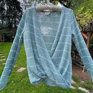 Cute lightweight sweater.